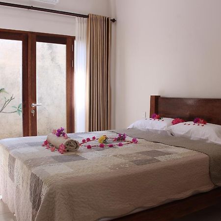 Kampoeng Senggigi Hotel Mangsit Ngoại thất bức ảnh