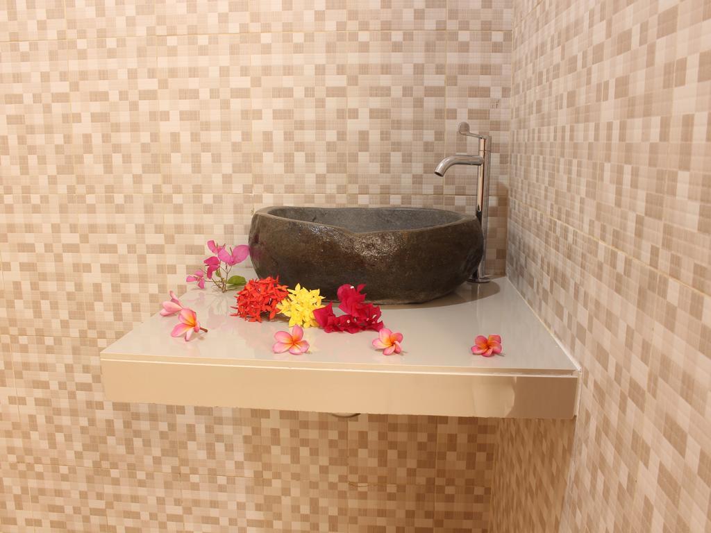 Kampoeng Senggigi Hotel Mangsit Ngoại thất bức ảnh